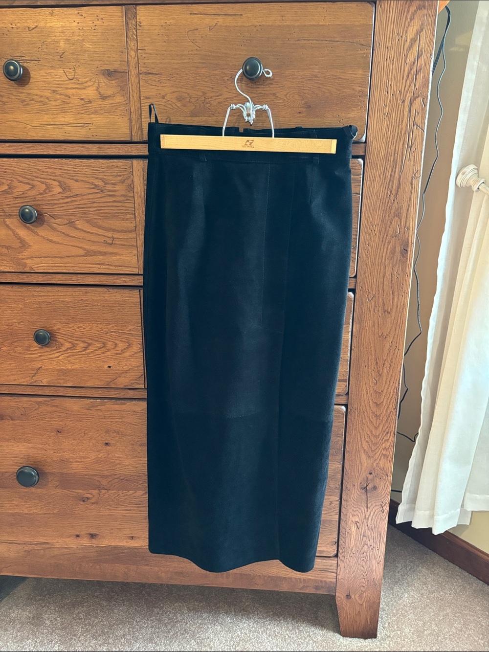Vintage Women's Black suede Midi Pencil Skirt